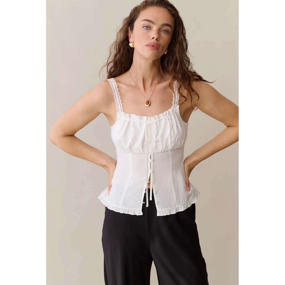 Few Moda Kourt White Lace Trim Camisole Button Front Ruffle Hem Top Size 0